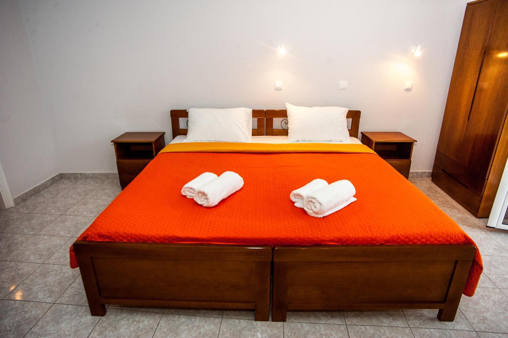 Captain Georgio Apartments Poros  Exterior foto